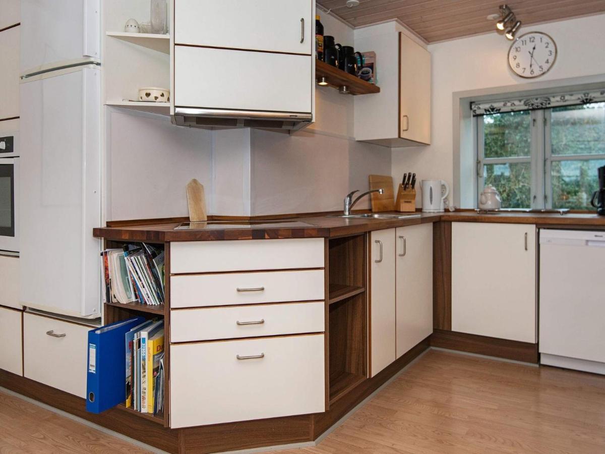 6 Person Holiday Home In Hejls Bagian luar foto