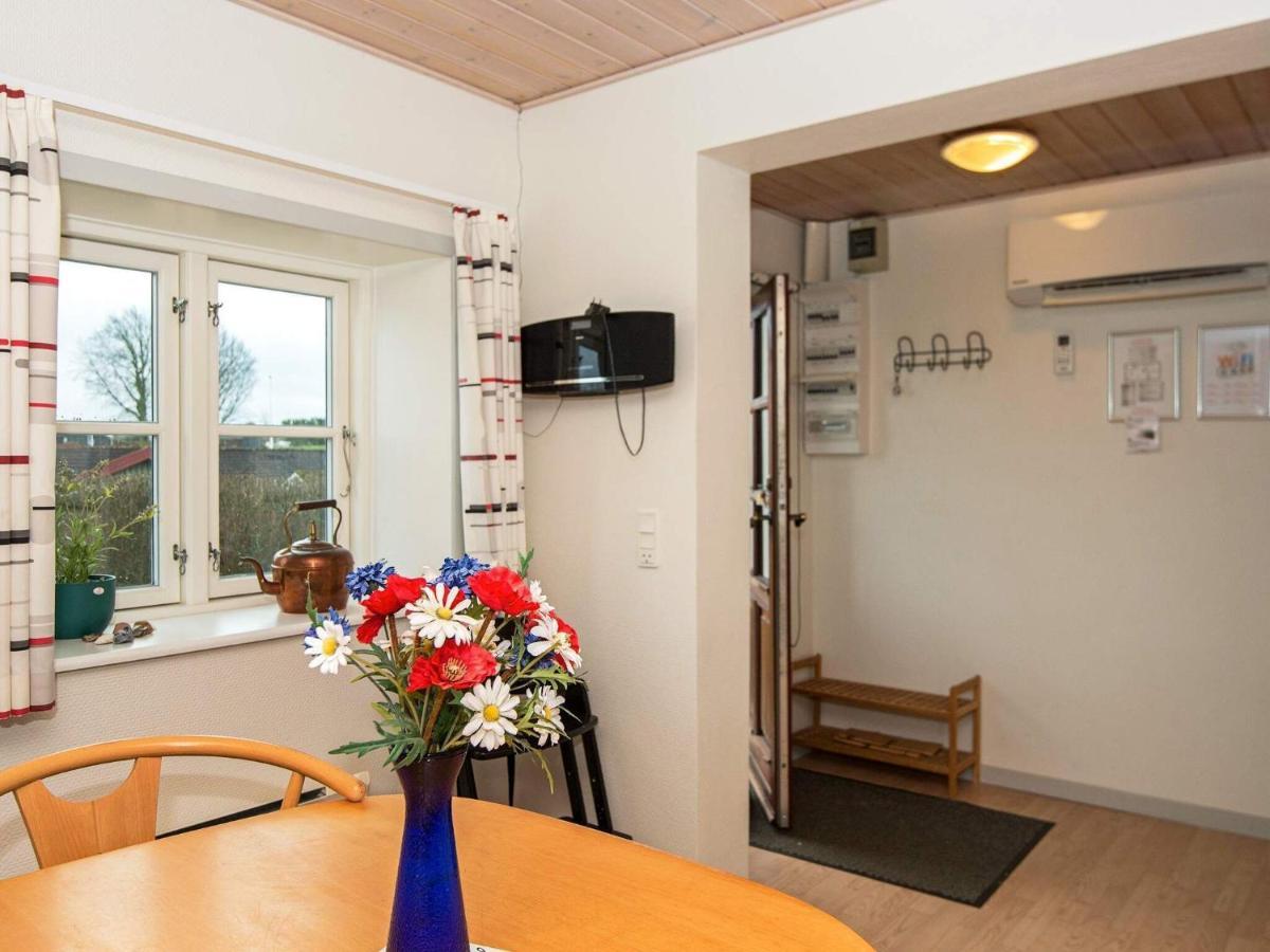 6 Person Holiday Home In Hejls Bagian luar foto
